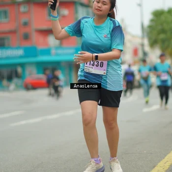 Runner Photo 8916253