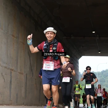 Runner Photo 8916276