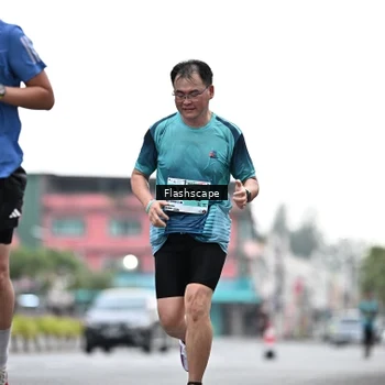 Runner Photo 8916291