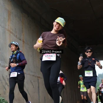 Runner Photo 8916296