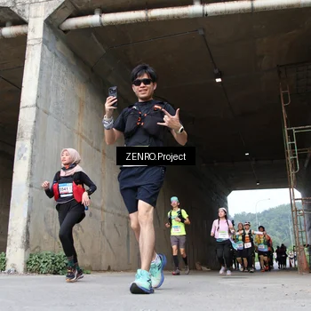 Runner Photo 8916328