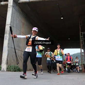 Runner Photo 8916405