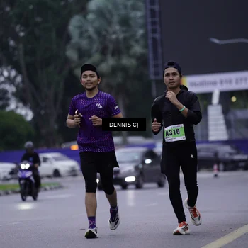 Runner Photo 8916434