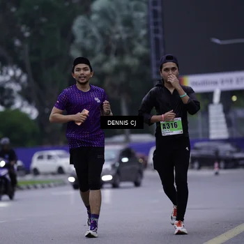 Runner Photo 8916456
