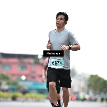 Runner Photo 8916471