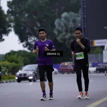 Runner Photo 8916474