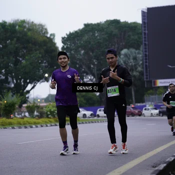Runner Photo 8916481