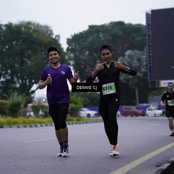 Runner Photo 8916503