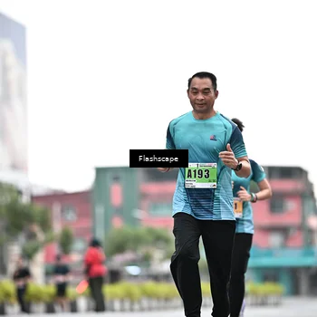 Runner Photo 8916573