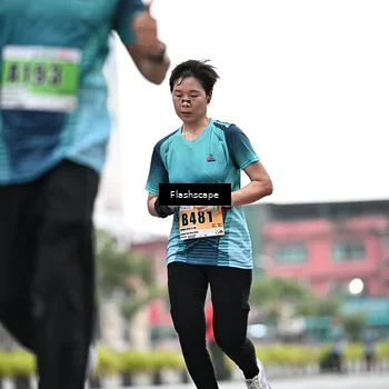 Runner Photo 8916616