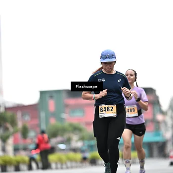 Runner Photo 8916660