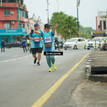 Runner Photo 8916678