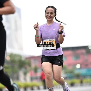 Runner Photo 8916685