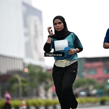 Runner Photo 8916852