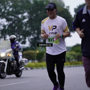 Runner Photo 8916859