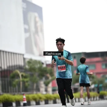 Runner Photo 8916871