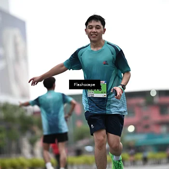 Runner Photo 8916940