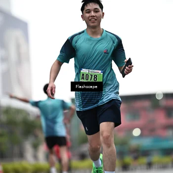 Runner Photo 8916987