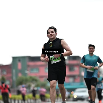 Runner Photo 8917056