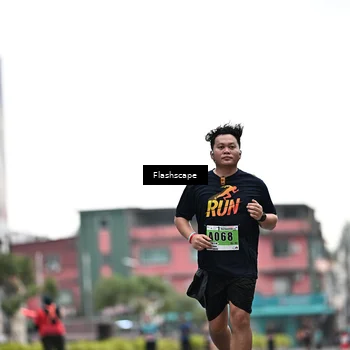 Runner Photo 8917271