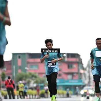 Runner Photo 8917361