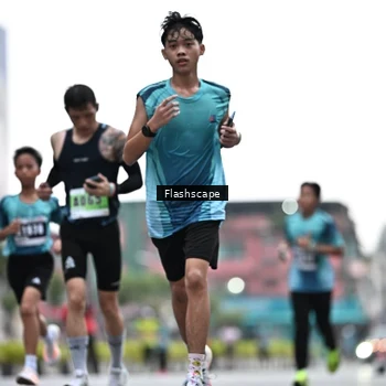 Runner Photo 8917372