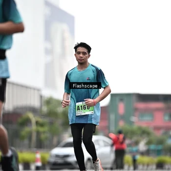 Runner Photo 8917434