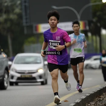 Runner Photo 8918379