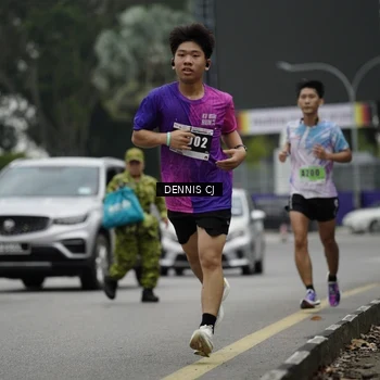 Runner Photo 8918394