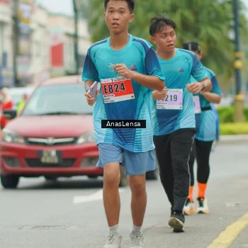 Runner Photo 8918578