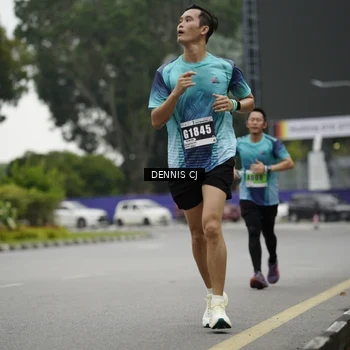 Runner Photo 8919068