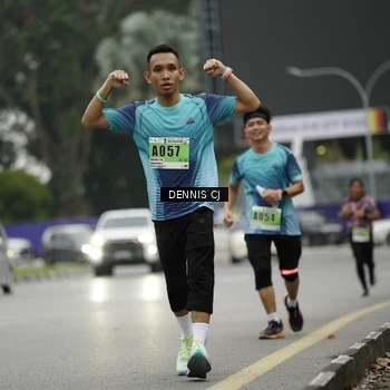 Runner Photo 8919215
