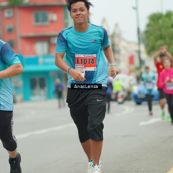 Runner Photo 8919542