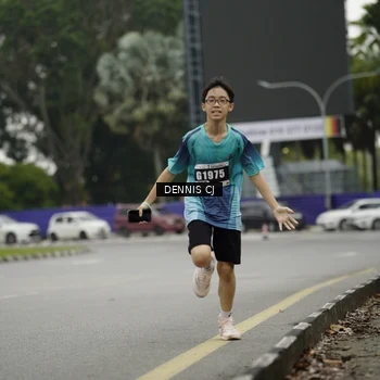 Runner Photo 8920056