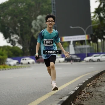 Runner Photo 8920068