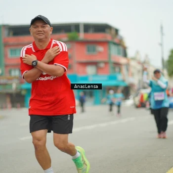 Runner Photo 8920079