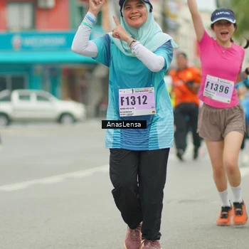 Runner Photo 8920123