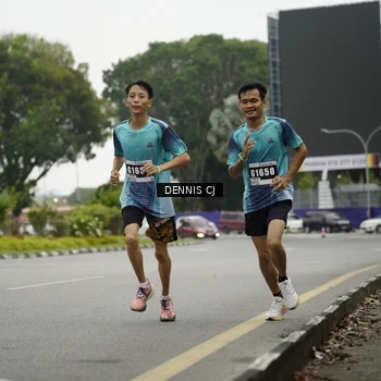 Runner Photo 8920200