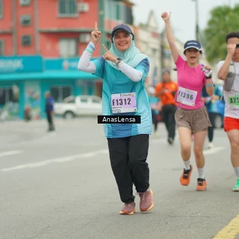 Runner Photo 8920235