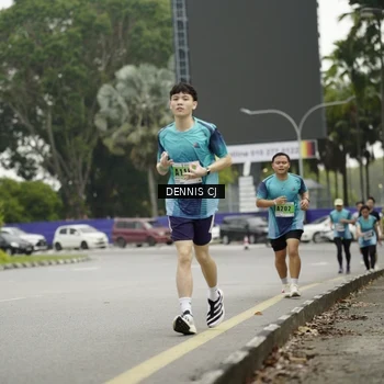 Runner Photo 8920944