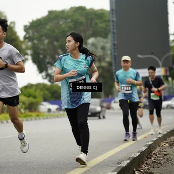Runner Photo 8921057