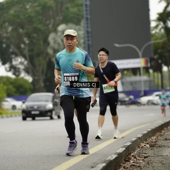 Runner Photo 8921139