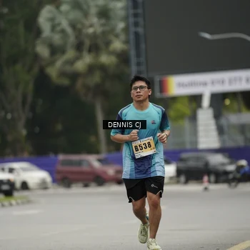 Runner Photo 8921215