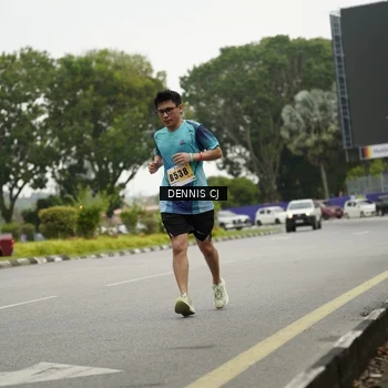 Runner Photo 8921239