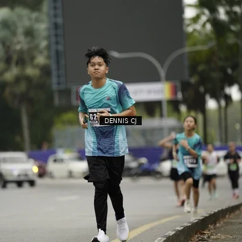 Runner Photo 8921325