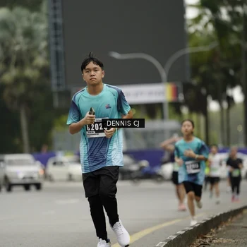 Runner Photo 8921340