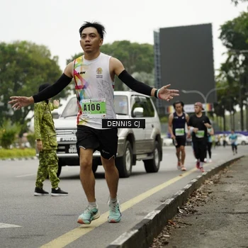 Runner Photo 8921435