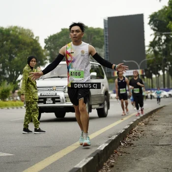 Runner Photo 8921440