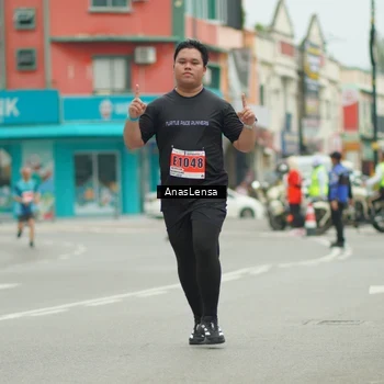 Runner Photo 8921442