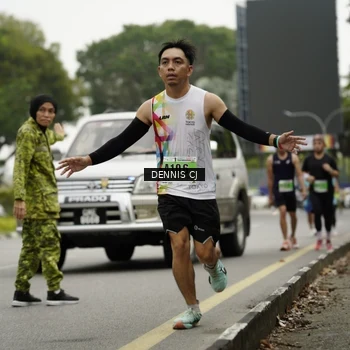 Runner Photo 8921463